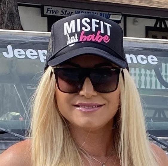 MISFIT BABE LOGO Hat