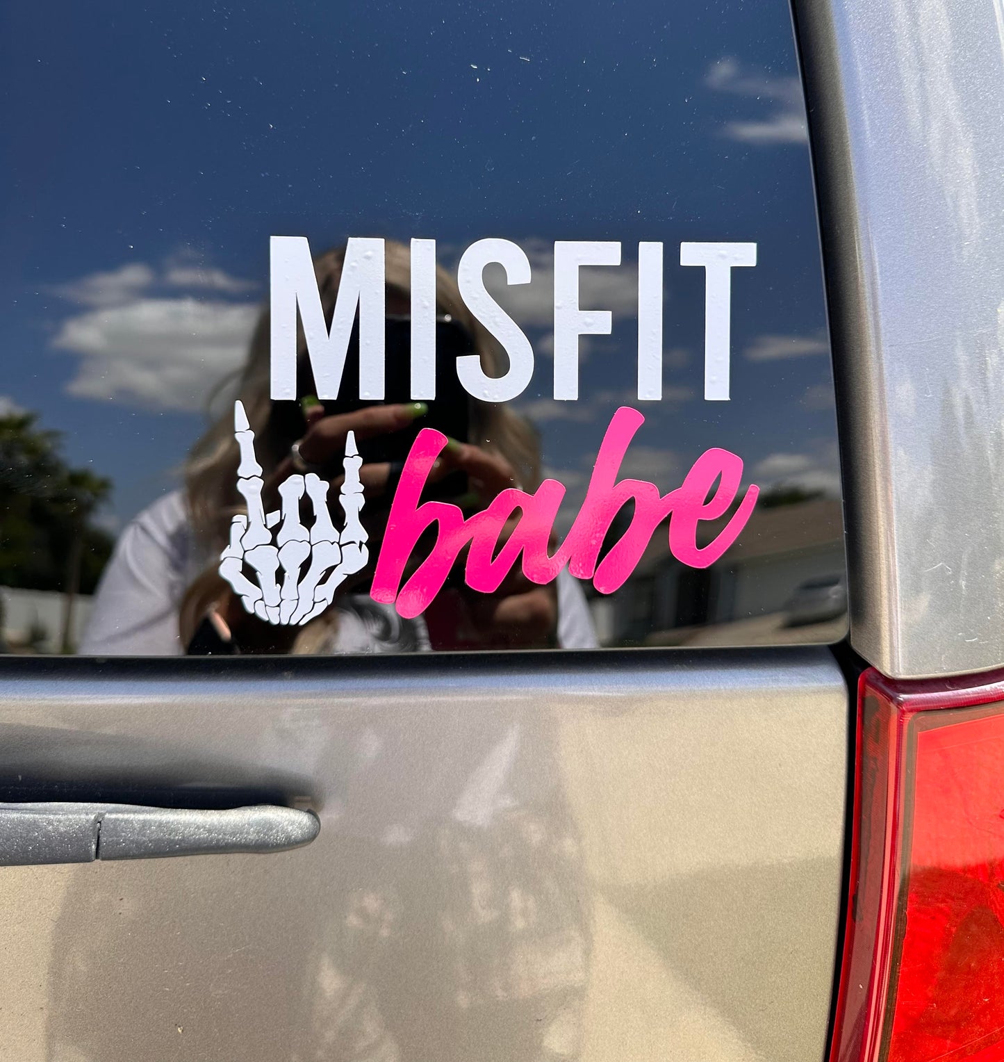 MISFIT BABE LOGO DECAL