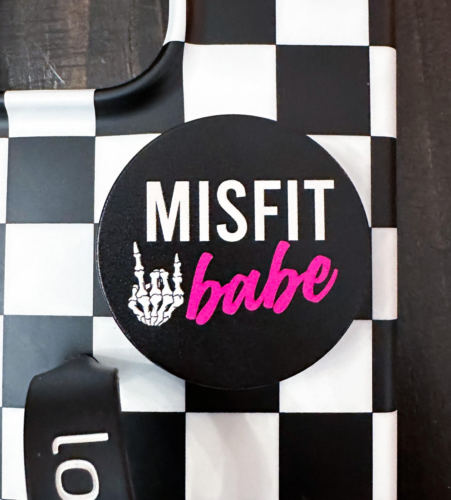 MISFIT BABE POP SOCKET